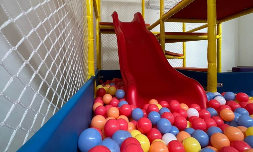 parque-infantil-cubierto